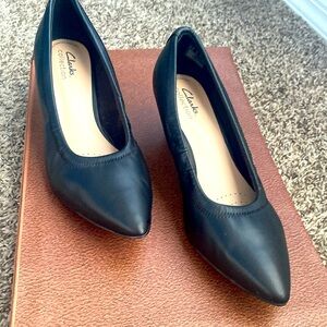 Clarks collection black shoes for woman. 8 M size